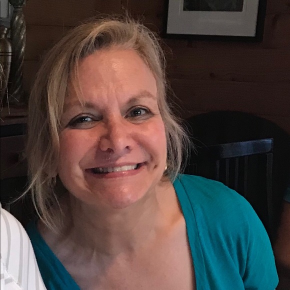 Meet your Posher, Lana - Picture 2 of 2